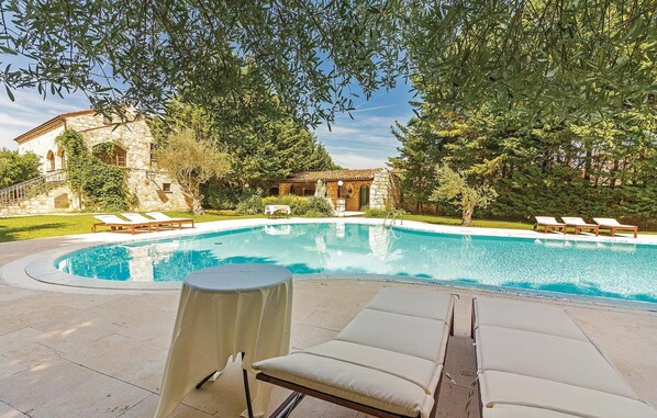 pool