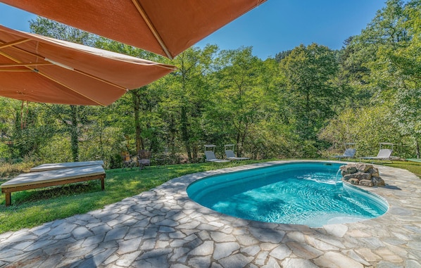 pool