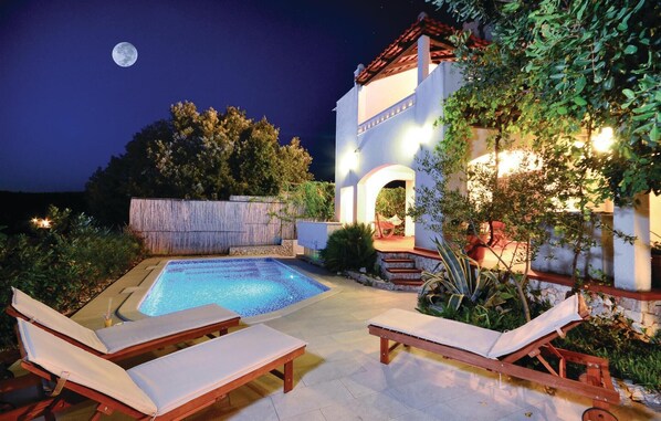 pool