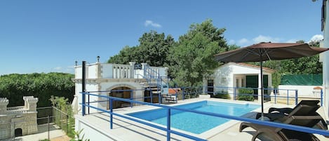 pool