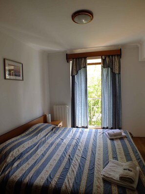 bedroom (example)