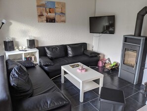 Komb. Wohn-/Esszimmer mit Küchenzeile 