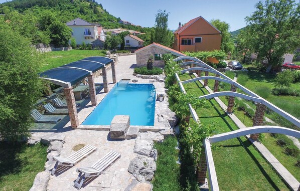 pool