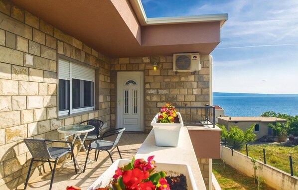 balcony-terrace