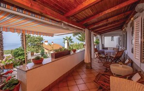 balcony-terrace