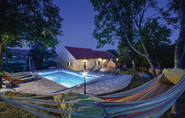 pool