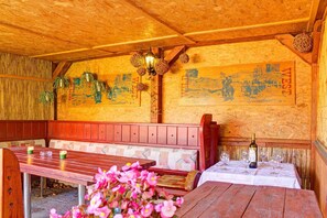 Outdoor dining