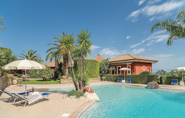 pool