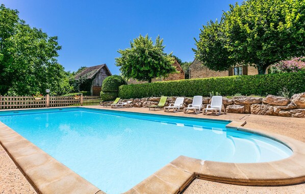 pool