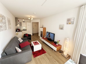 Wohnung Ostseesilber - Wohnzimmer mit Couch