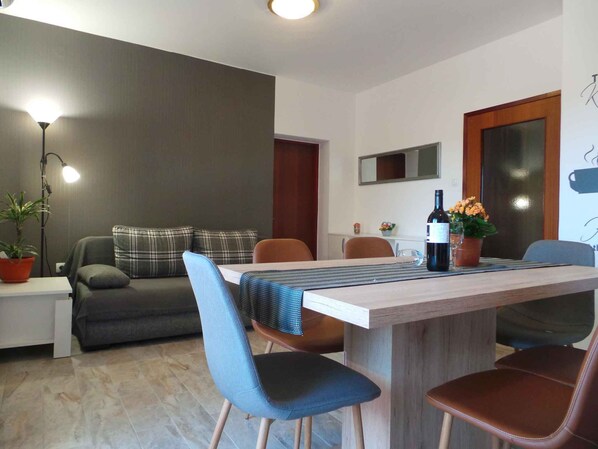 living/bedroom