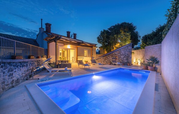 pool