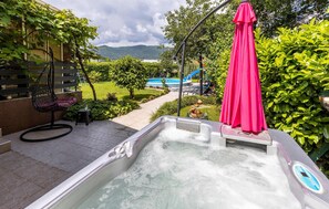 hot-tub