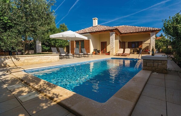 pool