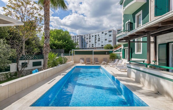 pool