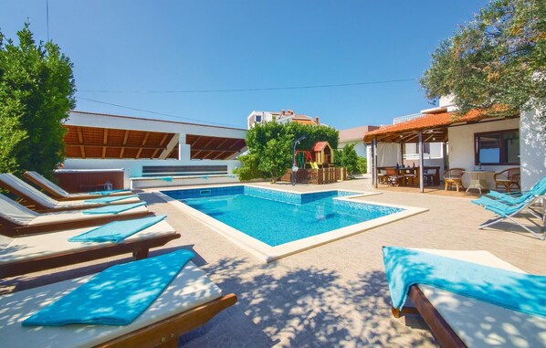 pool