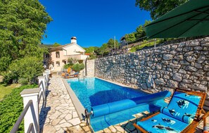 pool