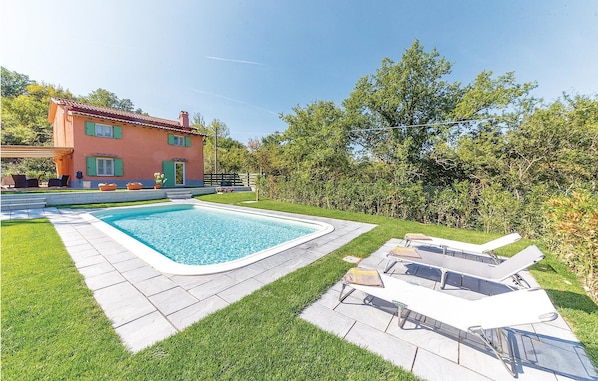 pool