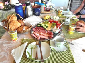 Breakfast meal