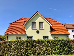 Ferienhaus mit 2 Ferienwohnungen
