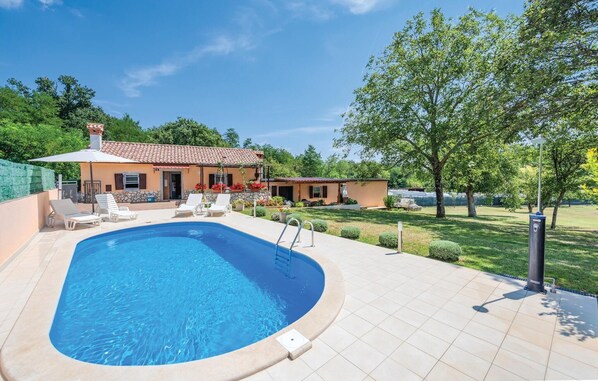 pool