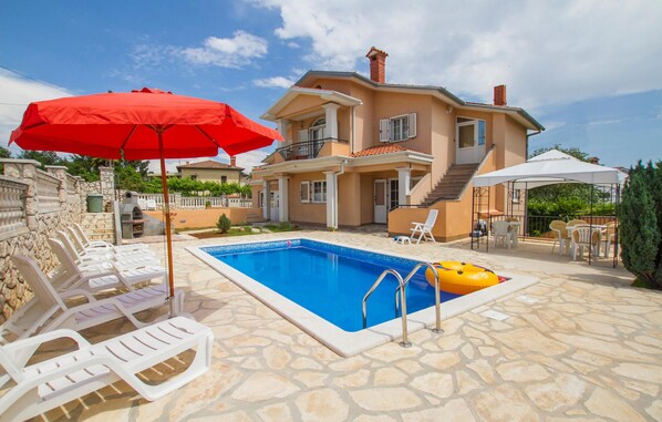 pool