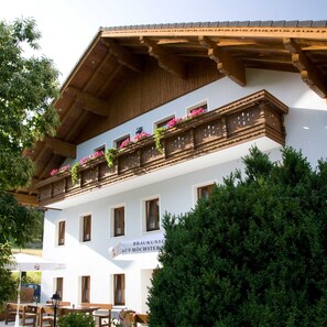 Gasthof Steinbichler - Most- und Wildbauernhof Groiss