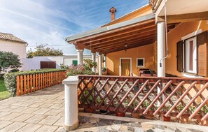 balcony-terrace