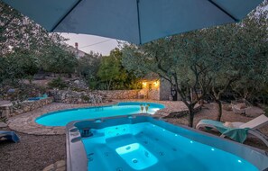 pool