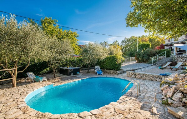 pool