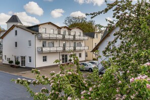 Vordergebäude Pension ANKER