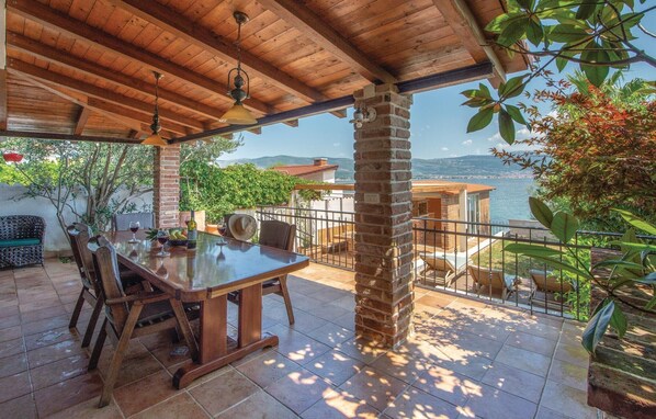 balcony-terrace