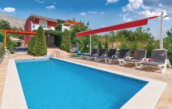 pool