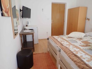 bedroom (example)