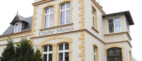 *Castle Mona / Diestel GM 69176