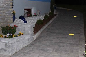 Aufgang bei Nacht