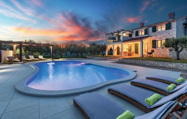 pool