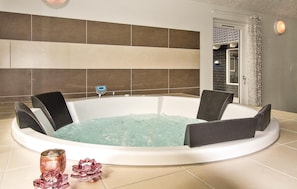 hot-tub