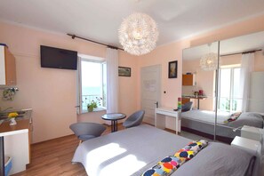 Wohn/Schlafzimmer