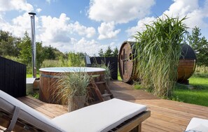 Bain à remous extérieur
