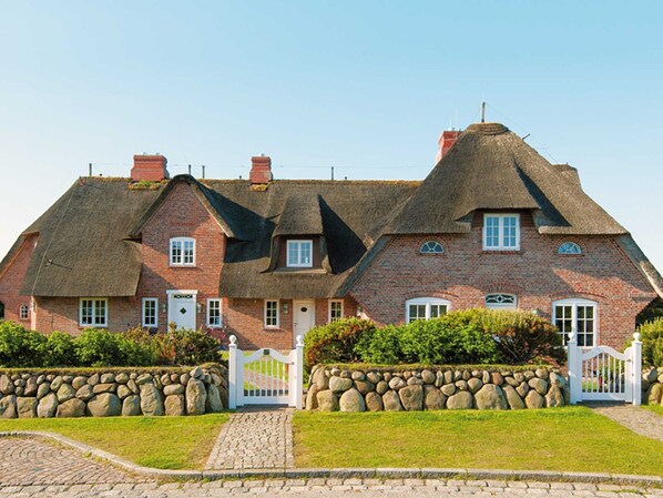 Großes Reetdachhaus in Kampen