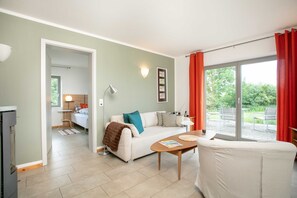 Wohn- und Schlafzimmer