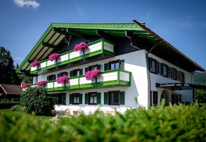 Frontansicht Landhaus am Stein