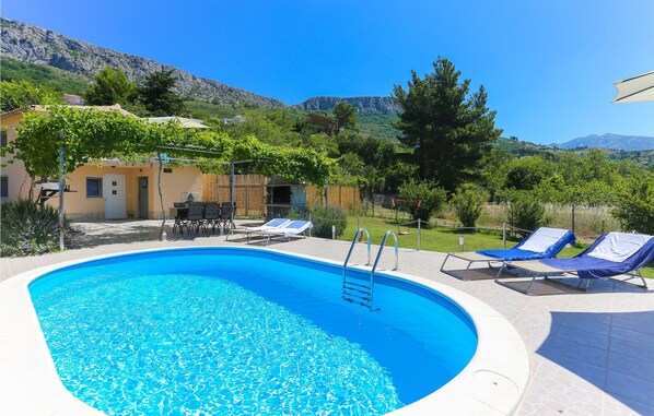 pool