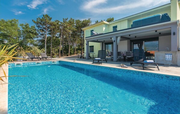 pool