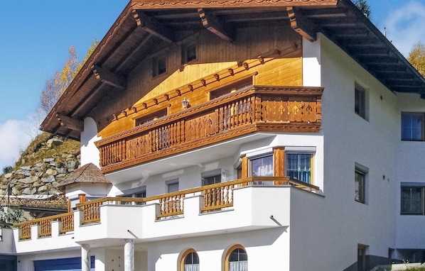 Detalhe da fachada