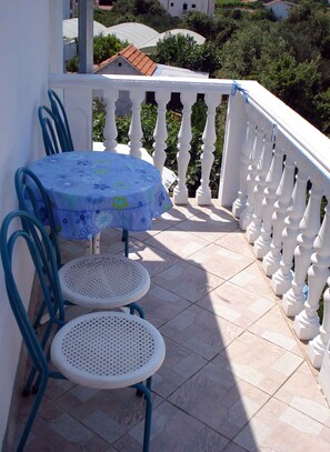 balcony