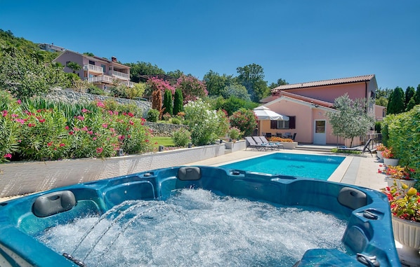 pool