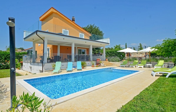 pool