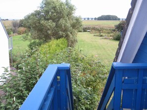 Balkon mit Blick zum Wasser (Wieker Bodden)